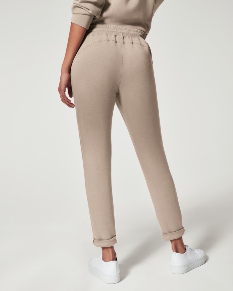 Spanx AirEssentials Tapered Pant Beige | ASZKDER-07