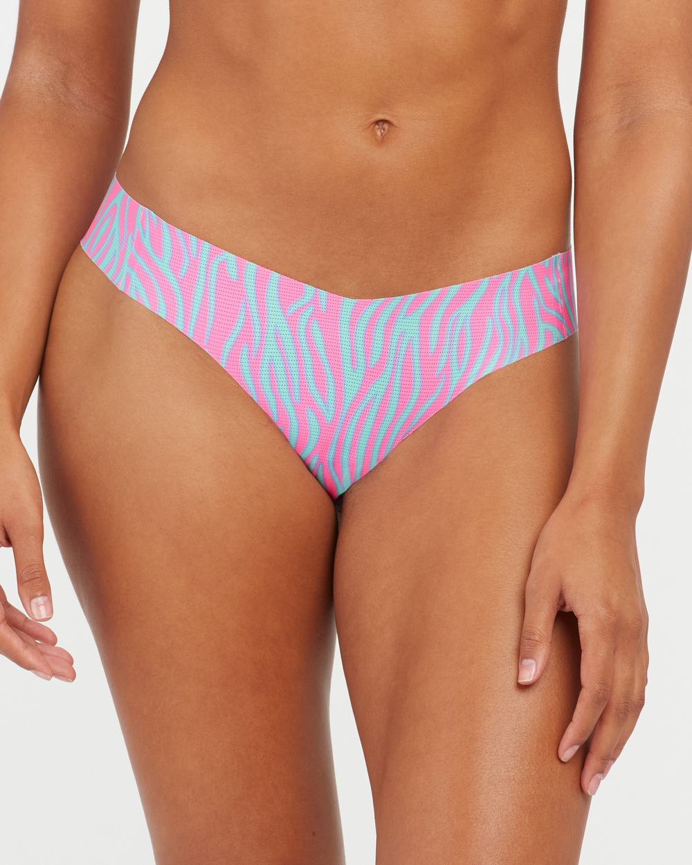 Spanx Under Statements® Thong Rose | KZUFOPE-06